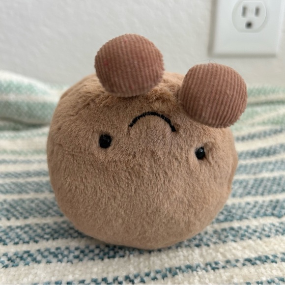 Jellycat Amuseables Mona Macaron - Picture 4 of 6